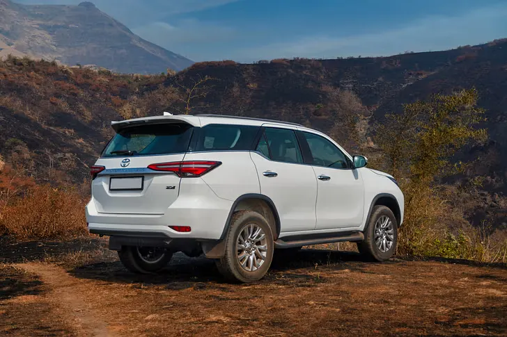 Sumartya car Rental - Car Rent in Jaipur Toyota Fortuner